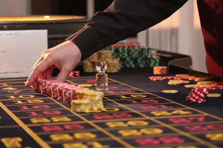 slot app Team မြန်မာ Online Gaming Platform ဖန်တီးနေသောပုံ